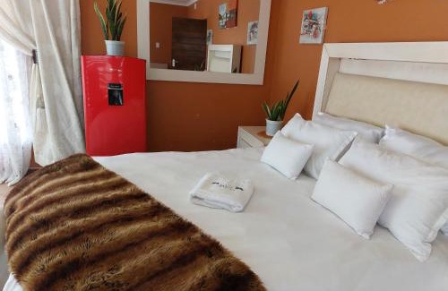 Walvis Bay Bed & Breakfast | Etokelo BnB