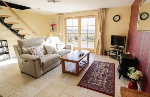 Rothesay House | Ettrick Cottage
