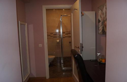 Wijk van de Squares House | EU Guesthouse