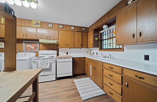 Hoyt House | Eufaula Cove Cabin with lake view