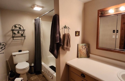 Whiteaker Hostel | Eugene Lodge And International Hostel