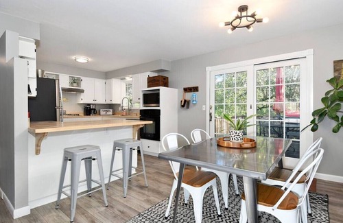 Fox Hollow House | Eugene · Stylish Comfort | Quiet SE Area | Walk to Trails