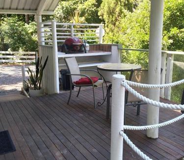 Eumundi Bed & Breakfast | Eumundi Yacht Club B&B