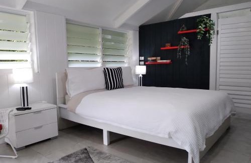 Eumundi Bed & Breakfast | Eumundi Yacht Club B&B