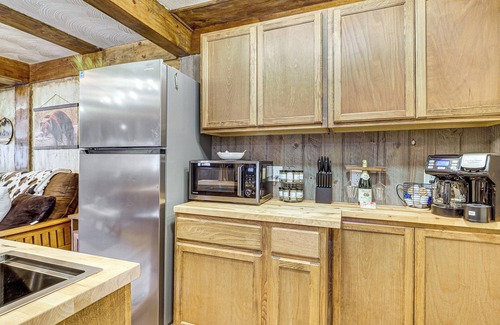 Utah Ski Country Apartment | Eureka Main Street Retreat Near ATV Trails & Mines