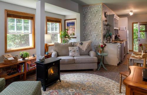 Eureka Springs Cabin | Eureka Sunset Cabins