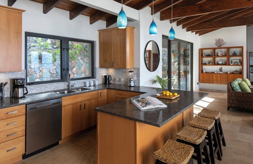 Monte House | Eureka Villa -Stunning Views in Paradise 2BR/2.5BA