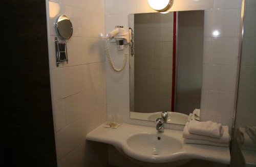 Cote d'Or-Les Sarrazins Hotel | Euro Hôtel Paris Créteil