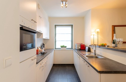 Upper Town Apartment | Europea EU Parliament Terrace Residence