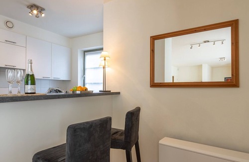 Upper Town Apartment | Europea EU Parliament Terrace Residence