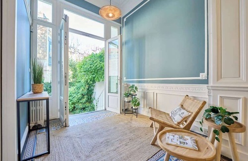 Wijk van de Squares House | European Union and Grand Place. Luxurious 6-BR Mansion