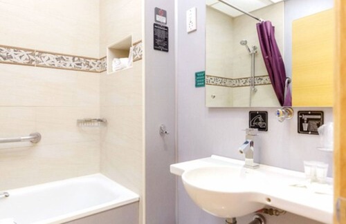 East Walworth Hotel | Eurotraveller Hotel Premier Tower Bridge
