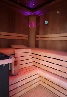 Schulen Bed & Breakfast | Evāra Private Spa & B&B Retreat