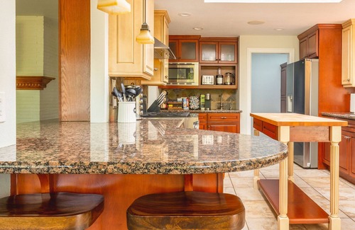 Viewpoint House | EV Charger Walk to Lake/Minutes from Marymoor/Downtown/Seattle