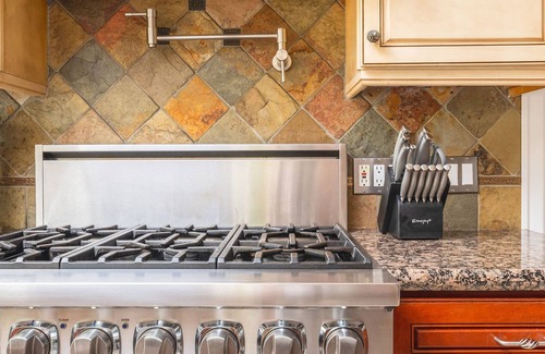 Viewpoint House | EV Charger Walk to Lake/Minutes from Marymoor/Downtown/Seattle