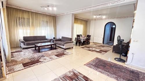 Ash Shumaysani Apartment | Eva house Lovely 3 bedrooms unit in great location in Amman for families