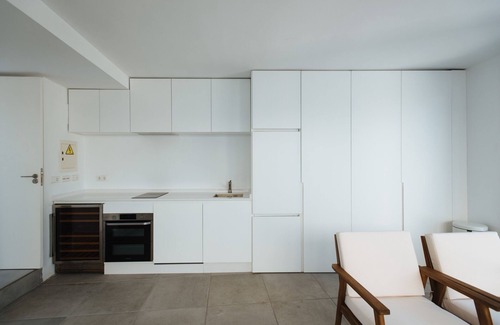 Encarnacion-Regina Apartment | Eva Recommends Castellar 2.2 con piscina