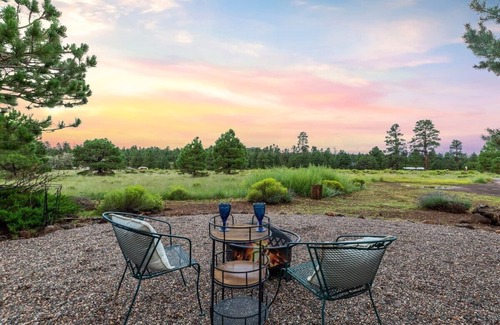 Flagstaff Cabin | Eva's Family Retreat Rustic & Rural+2.4 Acres+Sauna+ Fire Pit
