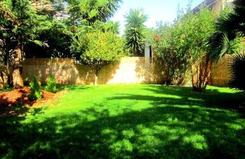 Skiathos Town House | EVANS Skiathos