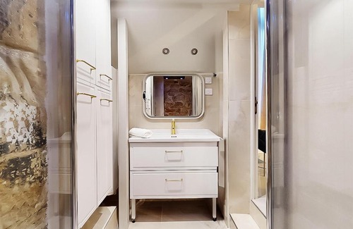 Les Iles Apartment | Evasion sensorielle à L'Ile Saint Louis Notre Dame de Paris