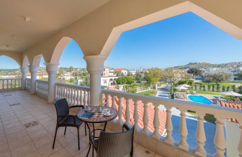 Archangelos Villa | Evelyn Villa