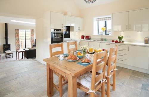 Eaton Mascott House | Evenwood Byre