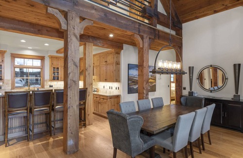 Mountain Village House | Evercrisp - Ski in/out - Private Hot Tub-2 King En Suite Rooms-Bunk Room