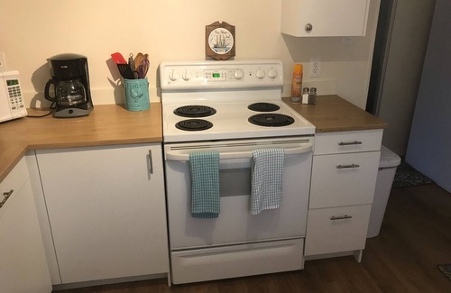 Port Gardner House | Everett - Cozy, Quiet 2 Bedroom House Close 2 Everything