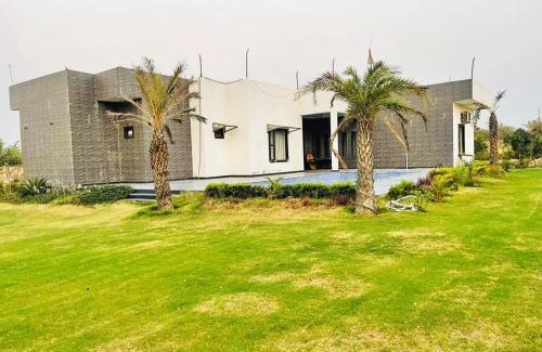 Khattalwada Villa | Evergreen Aravali Farmhouse