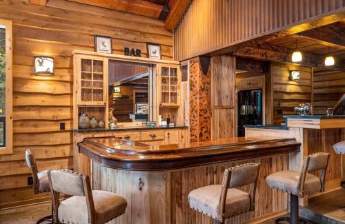 Cold Springs House | Evergreen Escape Lodge