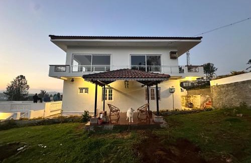 Kotagiri House | Evergreen Glass Inn