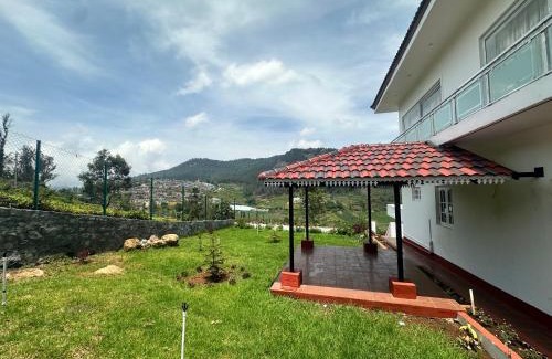 Kotagiri House | Evergreen Glass Inn