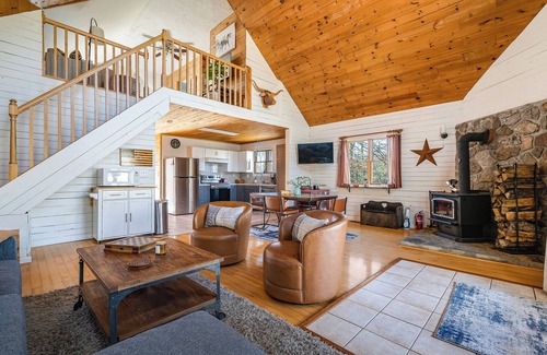 Wardensville House | Evergreen Lake Cottage