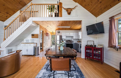 Wardensville House | Evergreen Lake Cottage