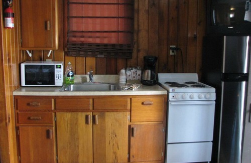 Coram Hotel | Evergreen Motel