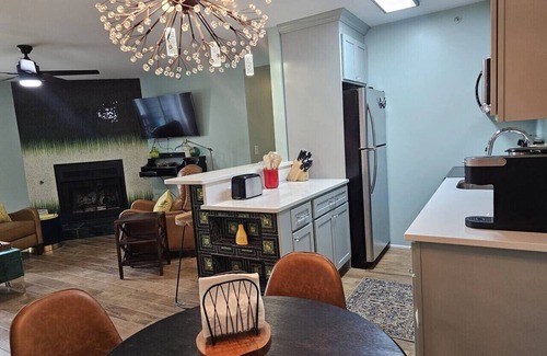 Timberline Condo | Evergreen Retreat – Walk to Timberline Mountain ski lifts and lodge!