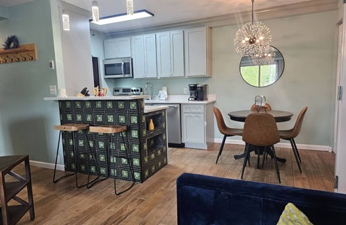 Timberline Condo | Evergreen Retreat – Walk to Timberline Mountain ski lifts and lodge!