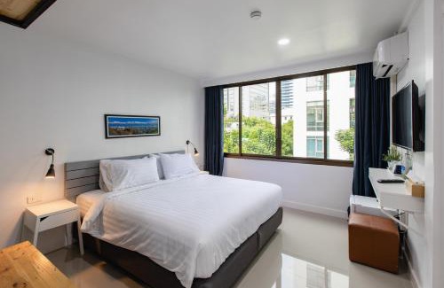 Silom Hotel | Every Surawong