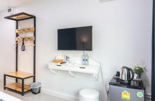 Silom Hotel | Every Surawong