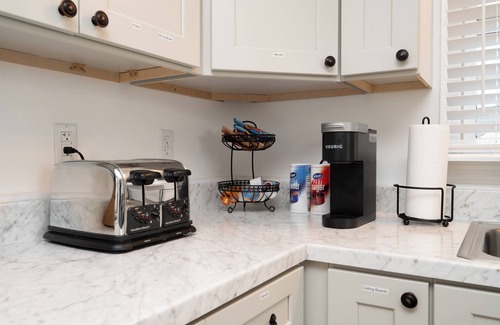 Johnson City House | Everything's at your fingertips at this JC hotspot.