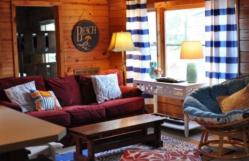 Tranquil Harbour Cabin | Everything's Just Beachy Cabin