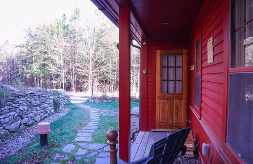 Andover House | "Everything VT" Getaway Centrally Located: Ski, Shop, Golf, Hike, Relax