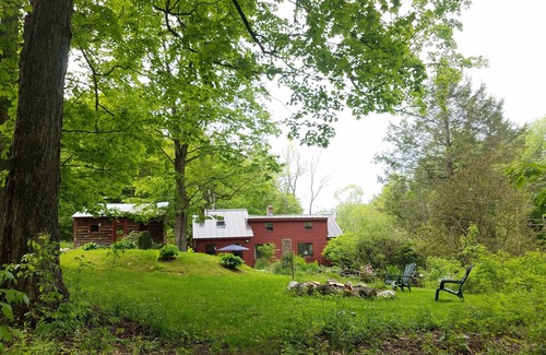 Andover House | "Everything VT" Getaway Centrally Located: Ski, Shop, Golf, Hike, Relax