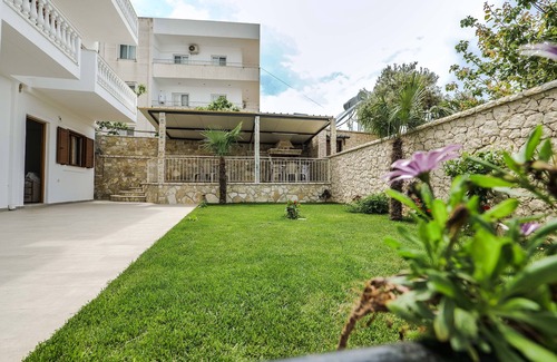 Ksamil Apartment | Everything you need in Ksamil, close to everything.