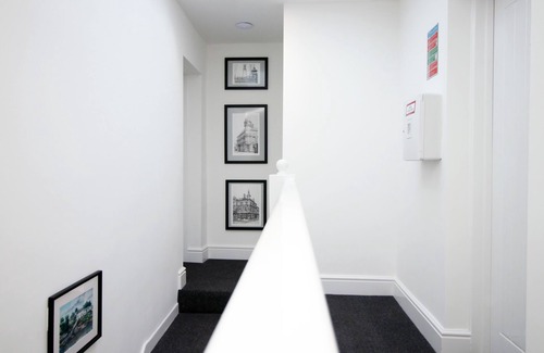 Newport Apartment | Eveswell Studios | Comfort | Studio 1