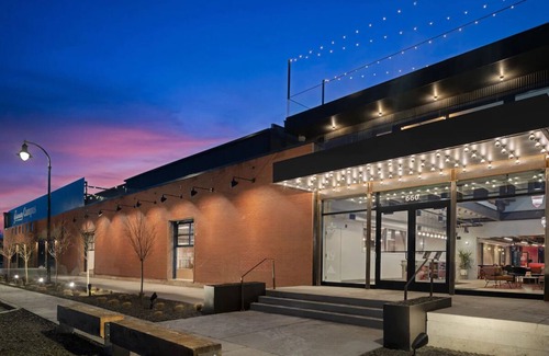 People's Freeway Hotel | evo Hotel, Boulder Room w/2 Queens, Free Parking & Dog-friendly