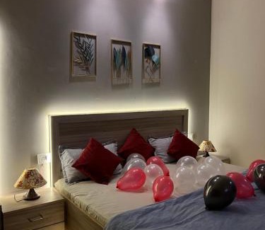 Greater Noida Apartment | Evoke Stay