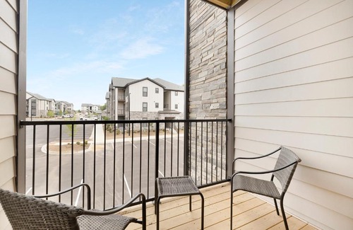 Concord Apartment | Evolve at Parkway