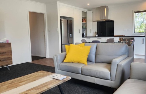 Palmerston North House | Evolve! Brand new home on Pioneer, Mins from Palmerston North CBD