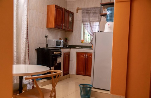 Muyenga Apartment | Ewaffe@AKUA/BARU Clean 2BDRM APT